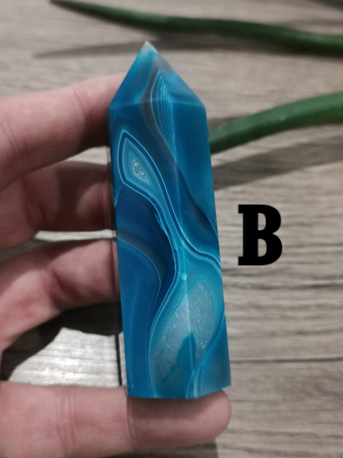 Agate Bleu couleur Mer , Obélisque / Pointe de collection - Fengshui