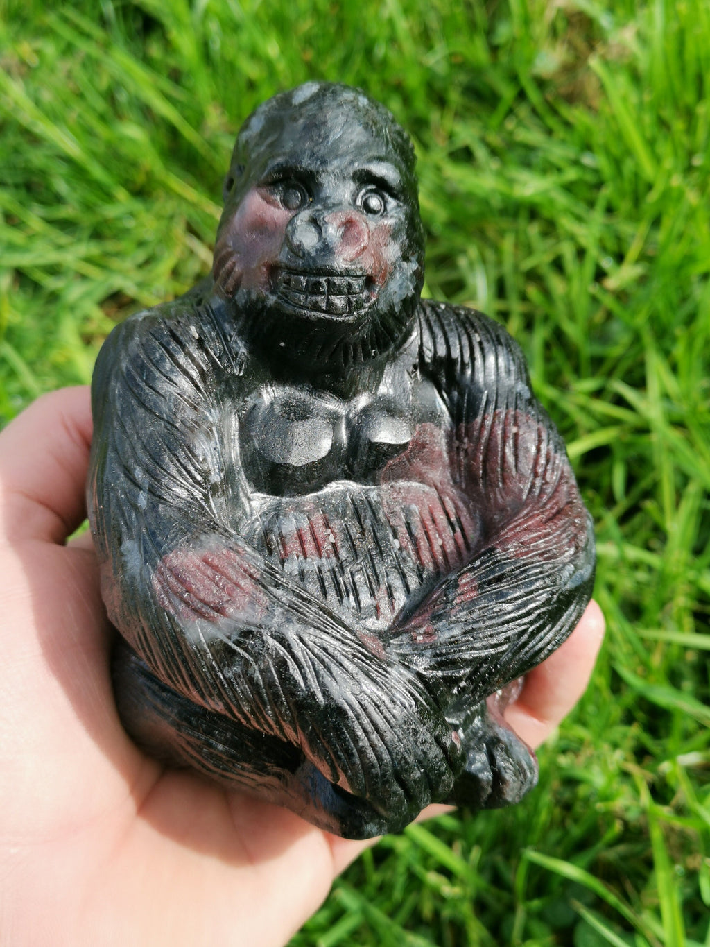 Gorillabeeld van Almandijn Granadaat / Herkomst India