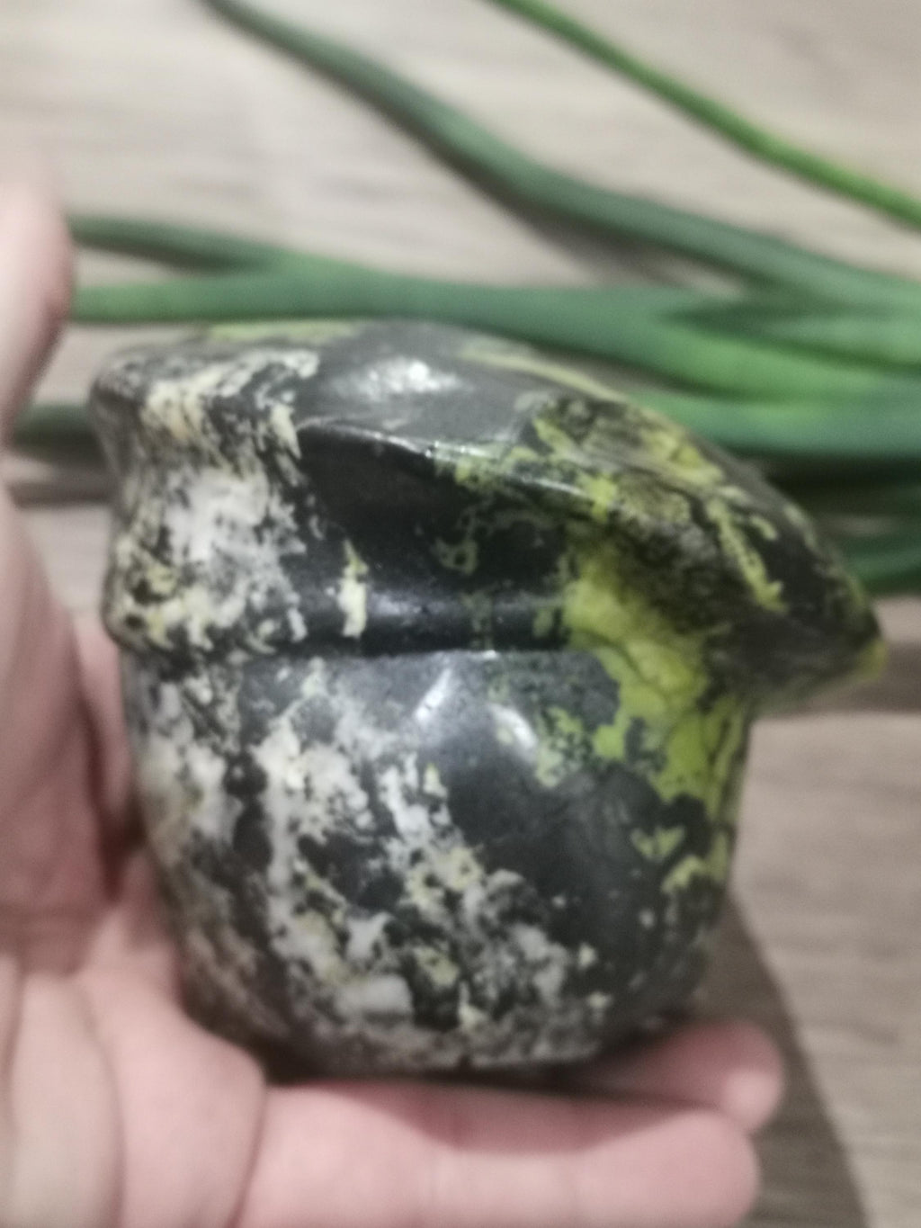 Militare , Basco Verde , Scultura in pietra naturale JASPE HISO , Teschio in pietra da collezione / Crystal Skull