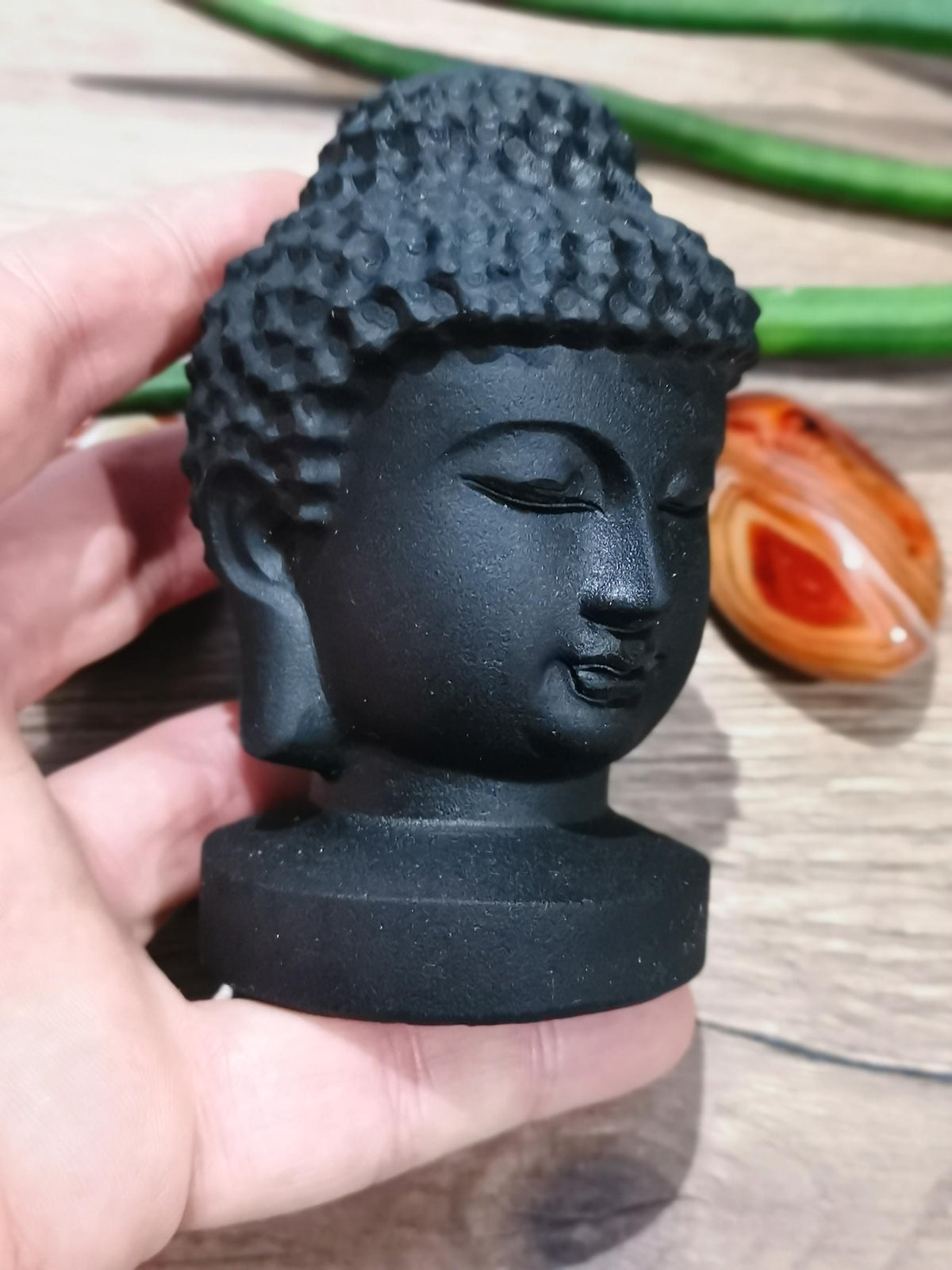 Boeddhakop 464 gram, standbeeld van natuursteen / matzwarte obsidiaan