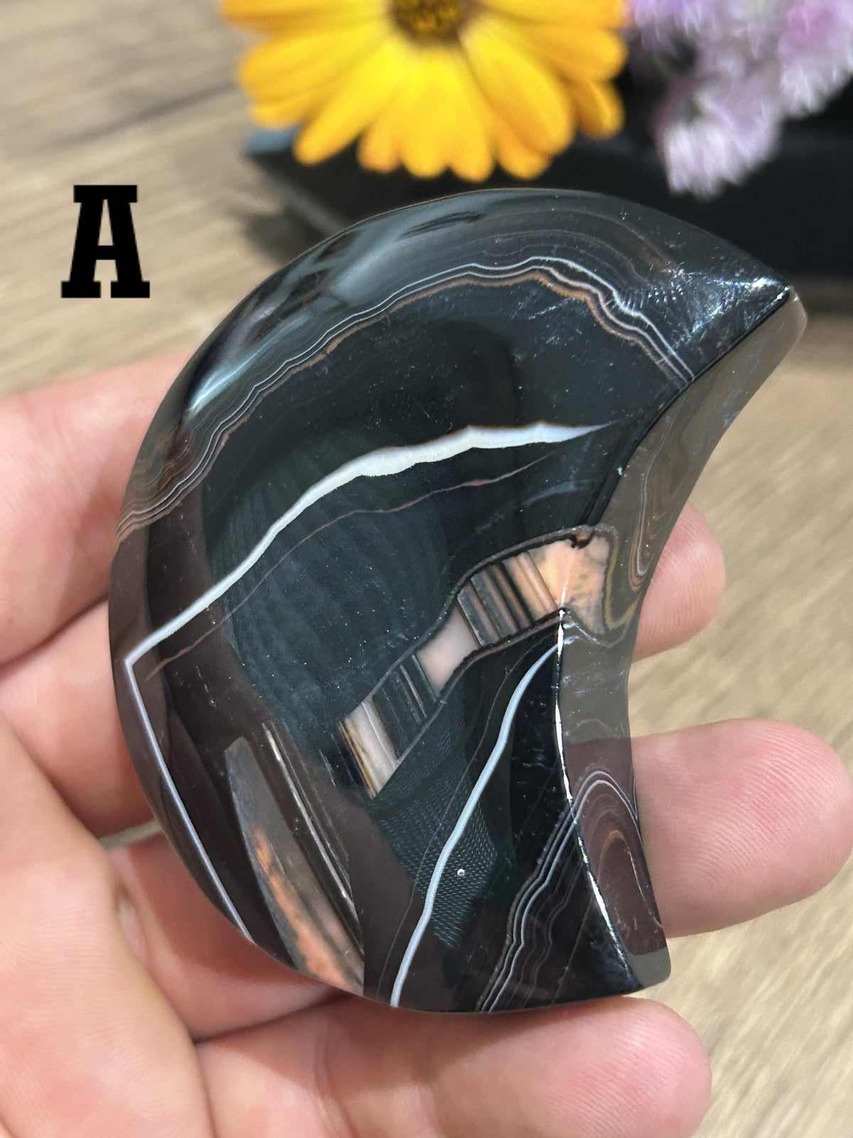 Lune en agate noire sardonyx à bandes d’Uruguay – Au choix