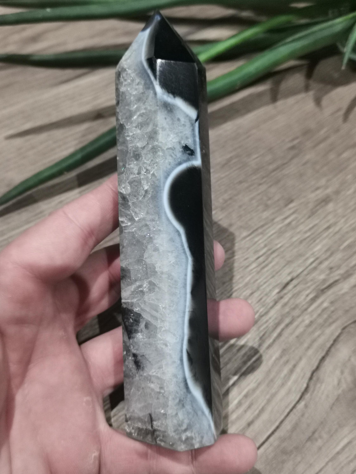 Black banded agate from Uruguay – 169 mm obelisk point