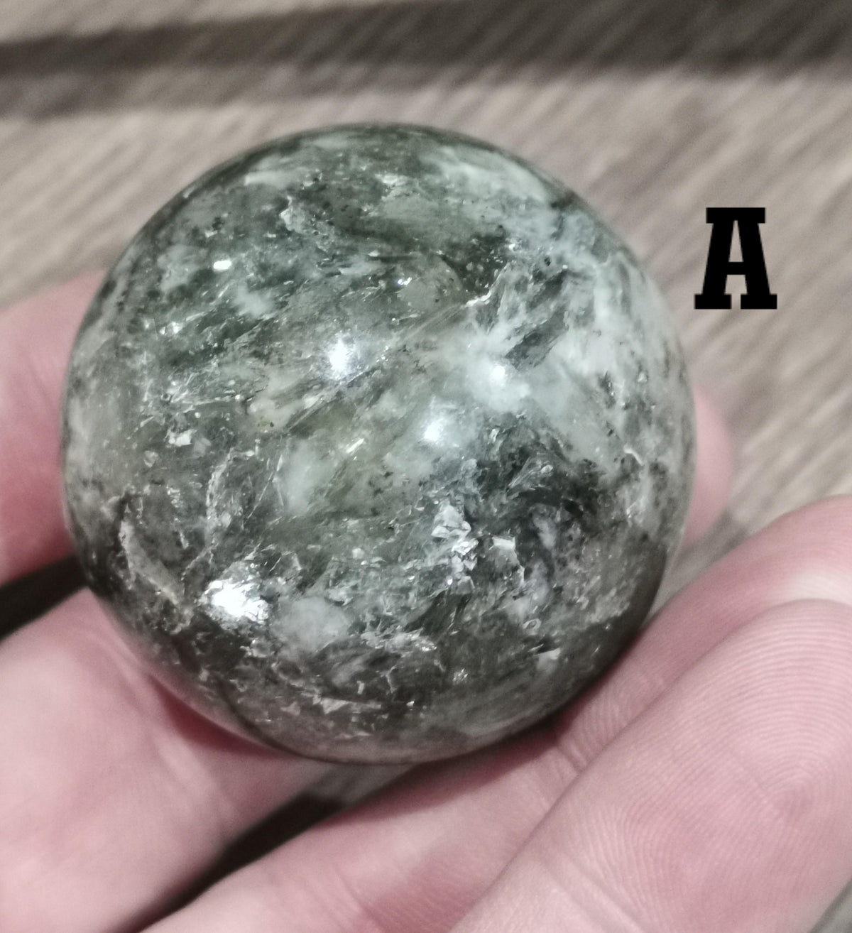 Mica Verde ,Muscovita / ESFERA A ELEGIR / Mineral Raro de Tanzania