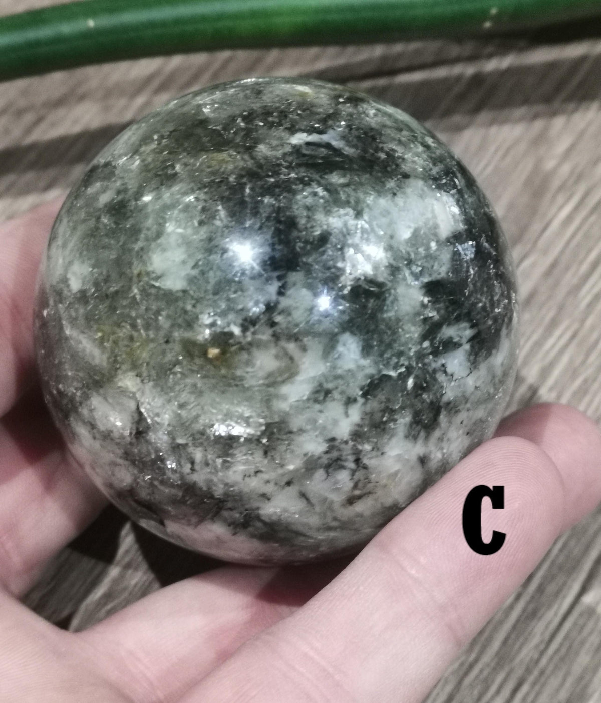 Mica Verde ,Muscovita / ESFERA A ELEGIR / Mineral Raro de Tanzania