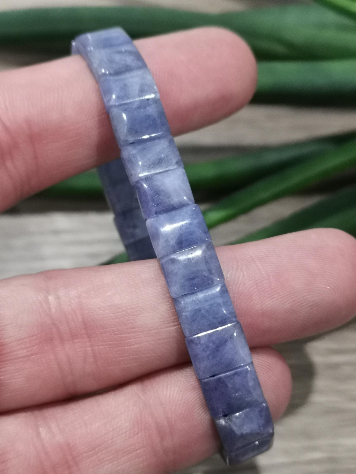 Tanzanite  ->  Bracciale con perle rettangolari da 8 x 6 millimetri / Realizzato su misura / Lunghezza a scelta