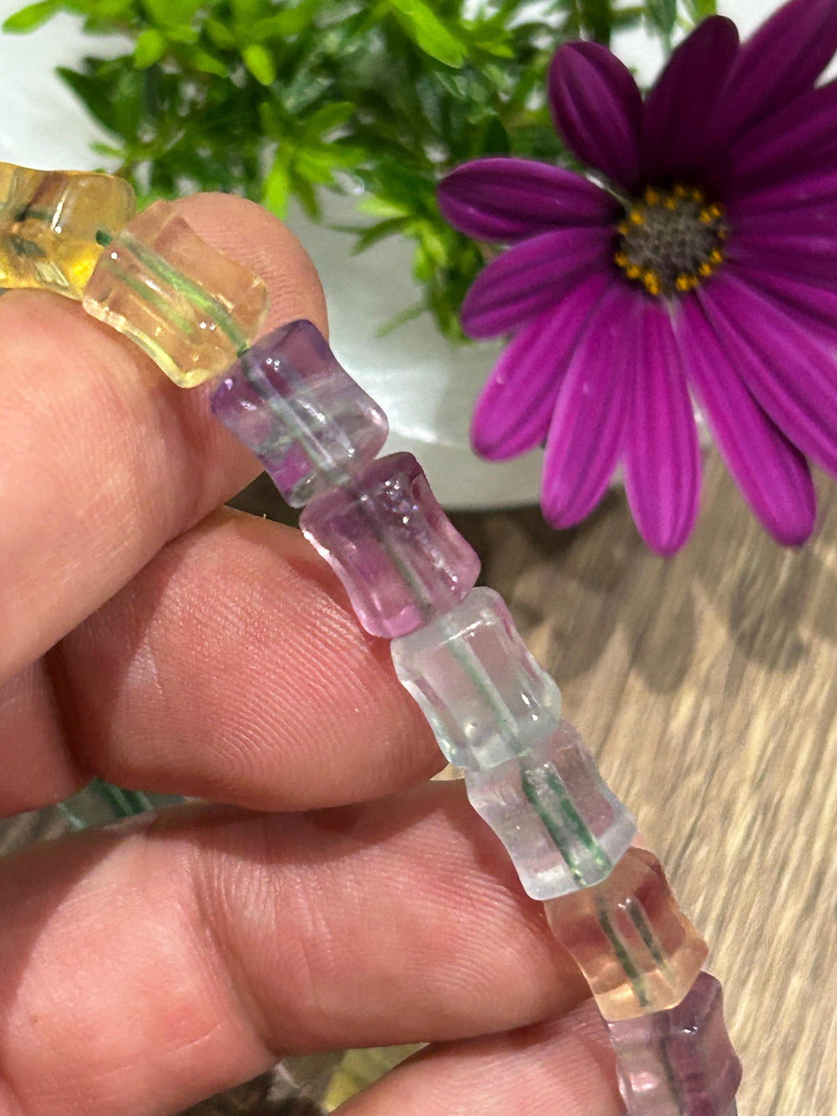 Fluorite multicolorida  , Pulseira de contas de forma rara  ->  Tubo hexagonal  ->  Libertação / Clareza mental