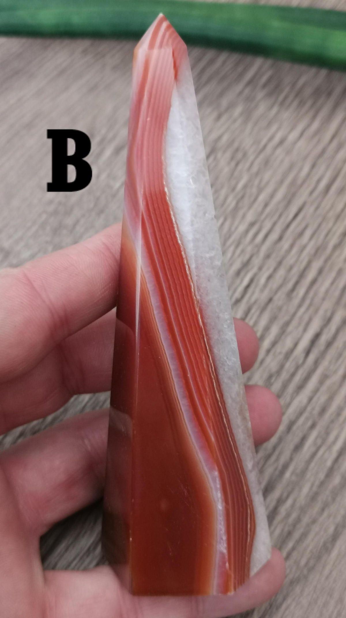 Orange Madagascar sardonyx agate – Choice of obelisk tower