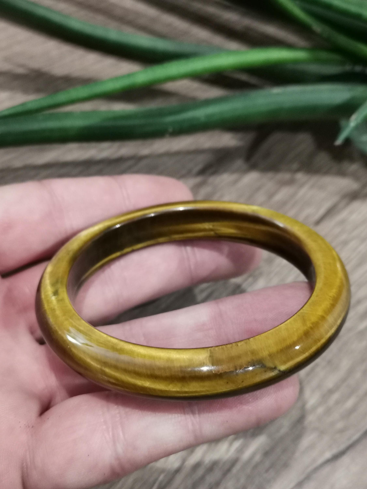 Pulseira JONC rígida em pedra natural -> Olho de tigre / diâmetro 61 Milímetros