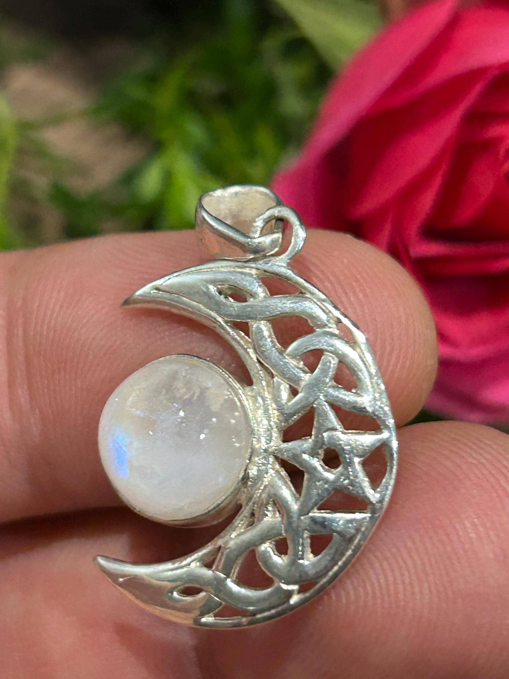 Colgante de luna en plata 925 y piedra lunar – 4 g
