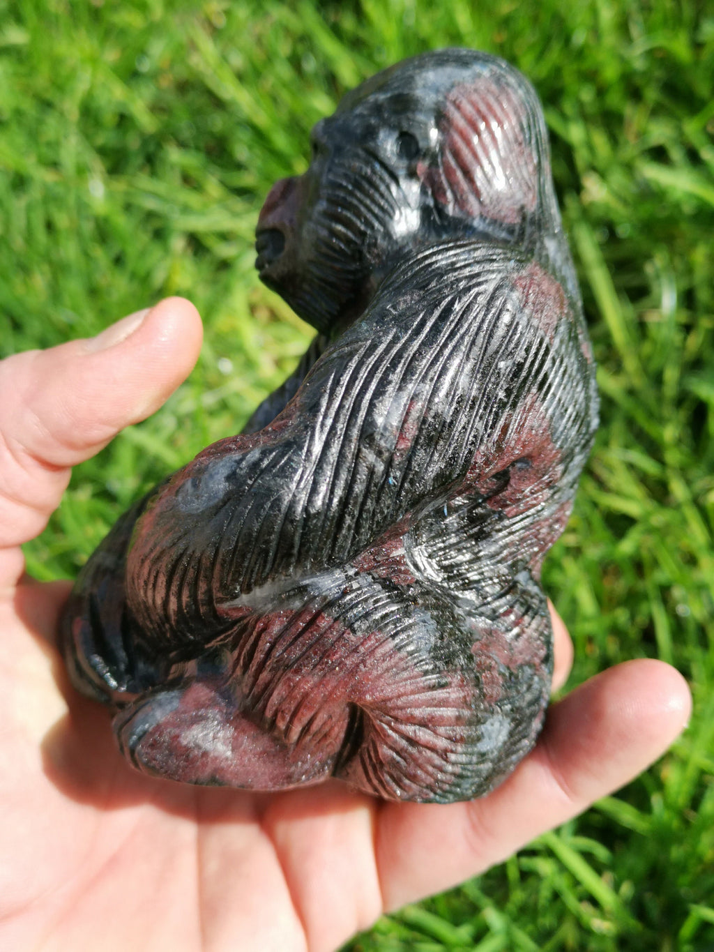 Gorillabeeld van Almandijn Granadaat / Herkomst India