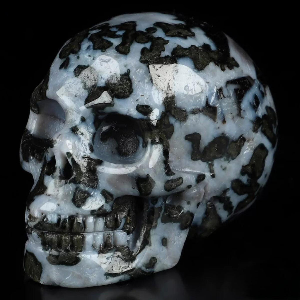 2" sculptuur van een stenen schedel van mystieke merliniet / indigo gabro -> Vanitas / memento mori