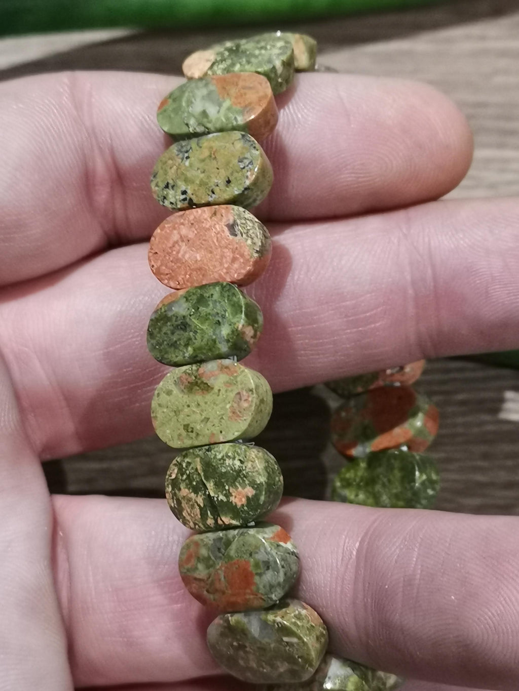UNAKITE , Bracciale su misura in perla ovale sfaccettata da 14 x 9 mm