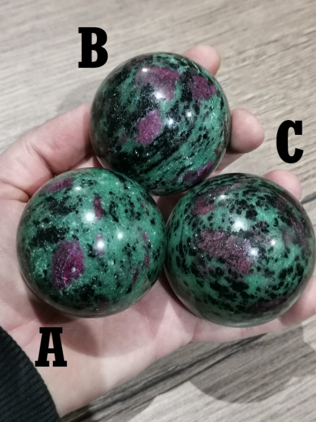 Sfera in rubino su zoissite - pietra naturale – Da 58 a 63 mm – A scelta