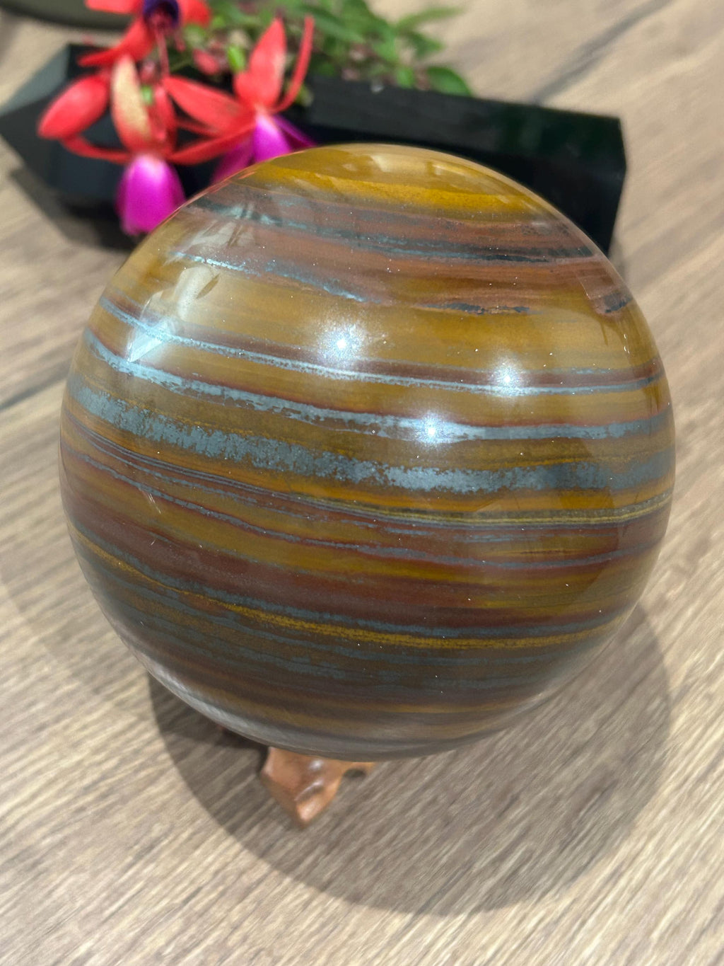 Sfeer XL , Natuurlijke mineraalbol van Veelkleurig IJzerogog , 2127 Gr / Diameter  110 mm