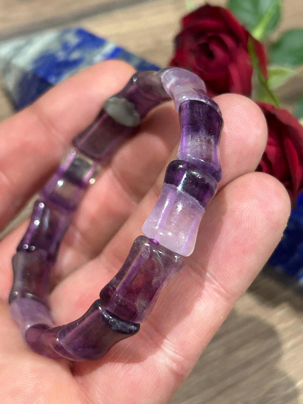 Violet fluoriet, armband met beenvormige kralen, lengte 17 / 17,5 cm