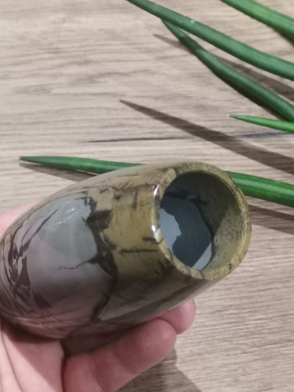 Jaspis vaas met natuurlijk landschap – 13 cm