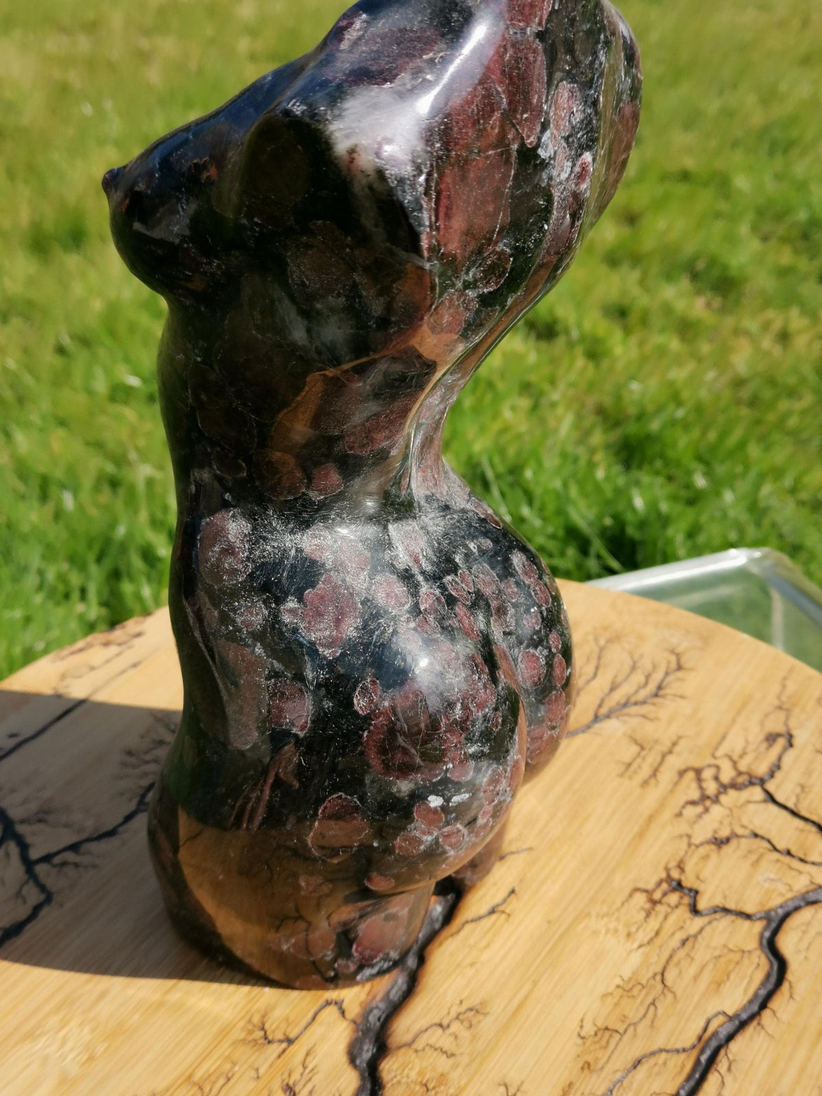 Buste XL , Corps de femme en Grenat Almandin 5.9 KG , Statue de pierre naturelle