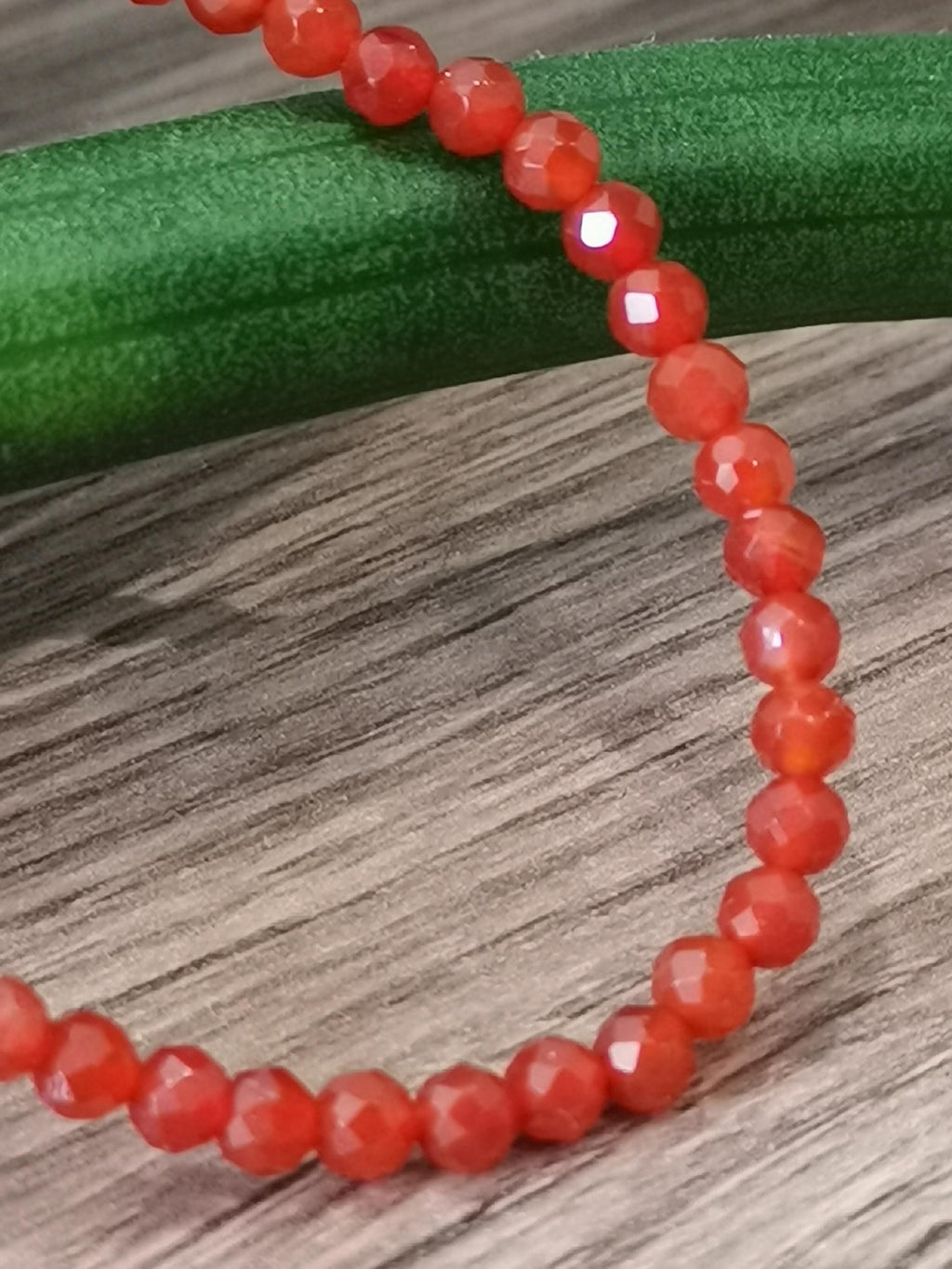 Op maat gemaakte armband / Oranje spessartinegranaat, ronde gefacetteerde kralen 4 mm