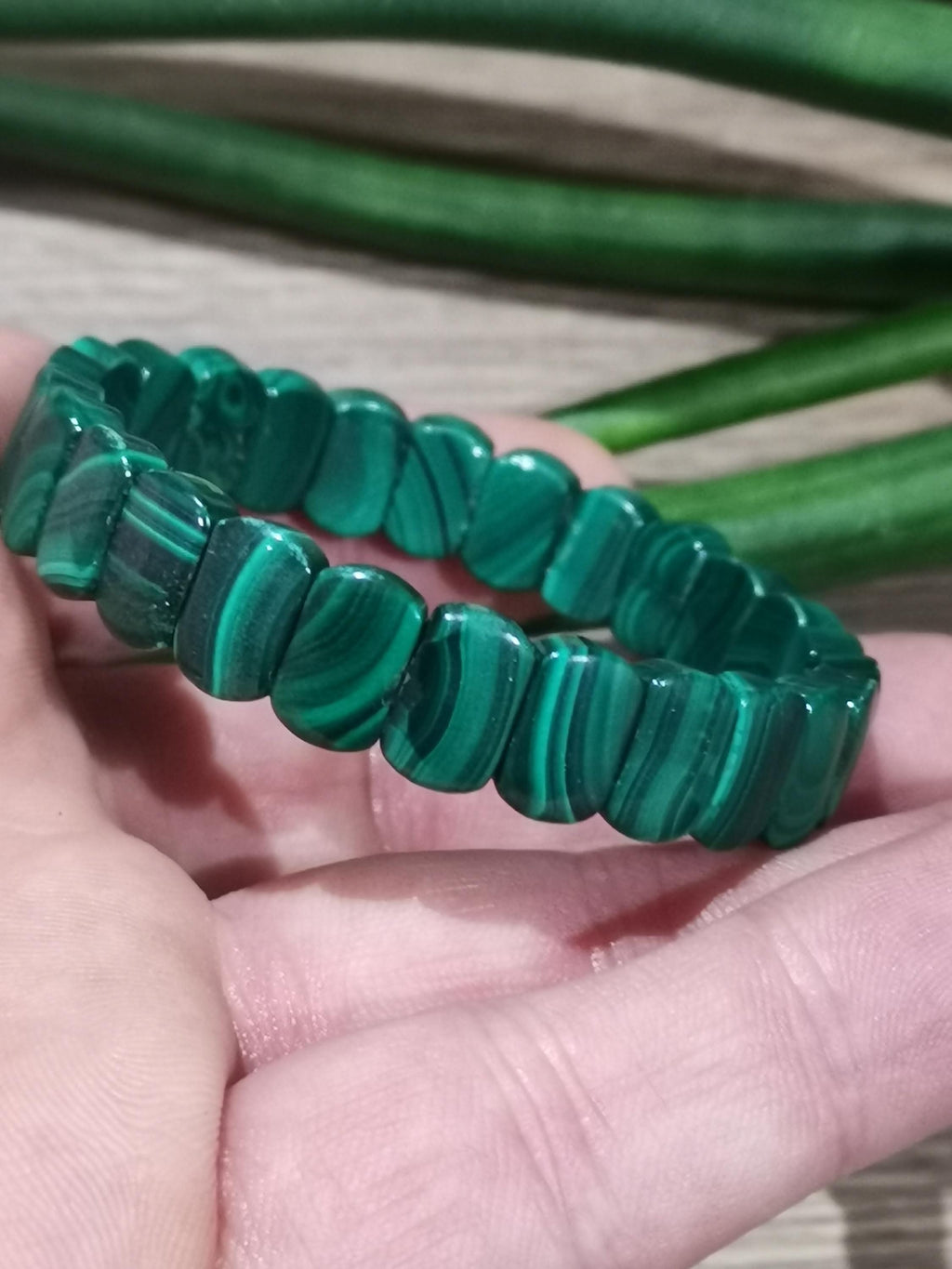 Custom Malachite Bracelet – 11 × 7 mm Oval Beads / Natural Stone