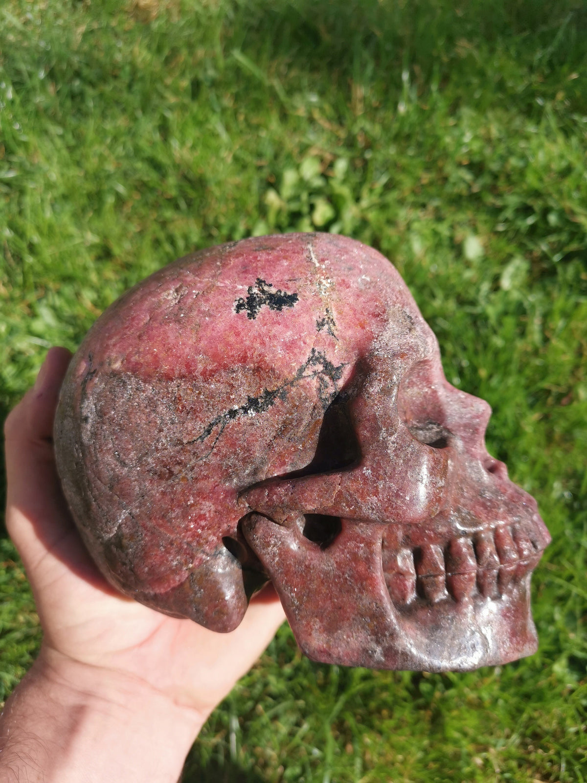 Rhodonit z Peru  /  Duża czaszka XXL 4,7  KG Kamień naturalny  / czaszka śmierci , Memento Mori , próżność