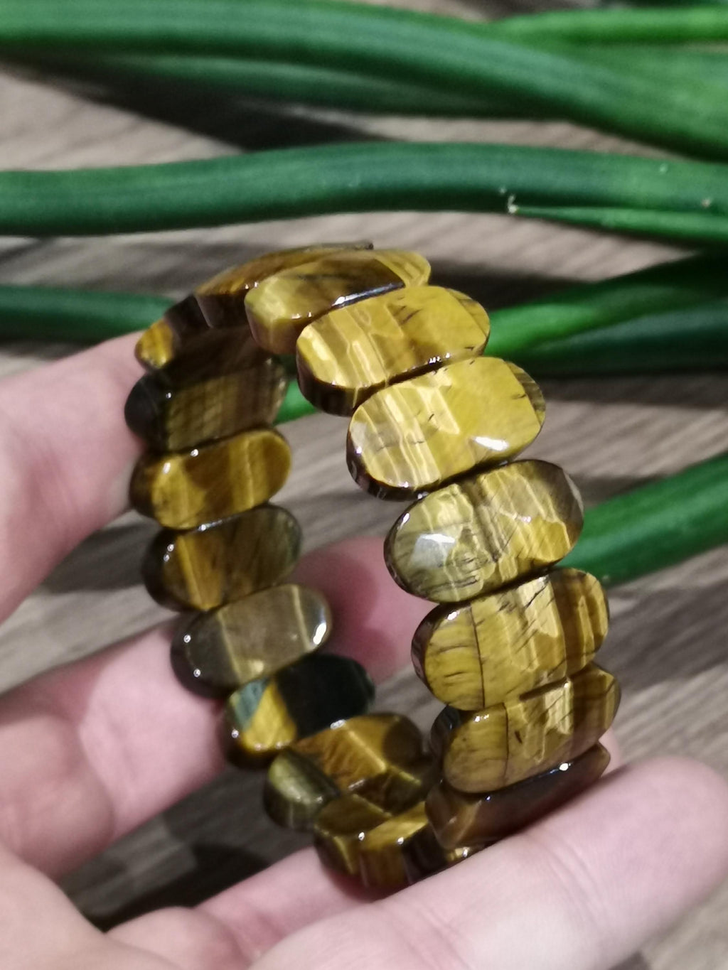 Geel tijgeroog, brede armband met grote ovale gefacetteerde kralen van 20/11 mm, prachtig