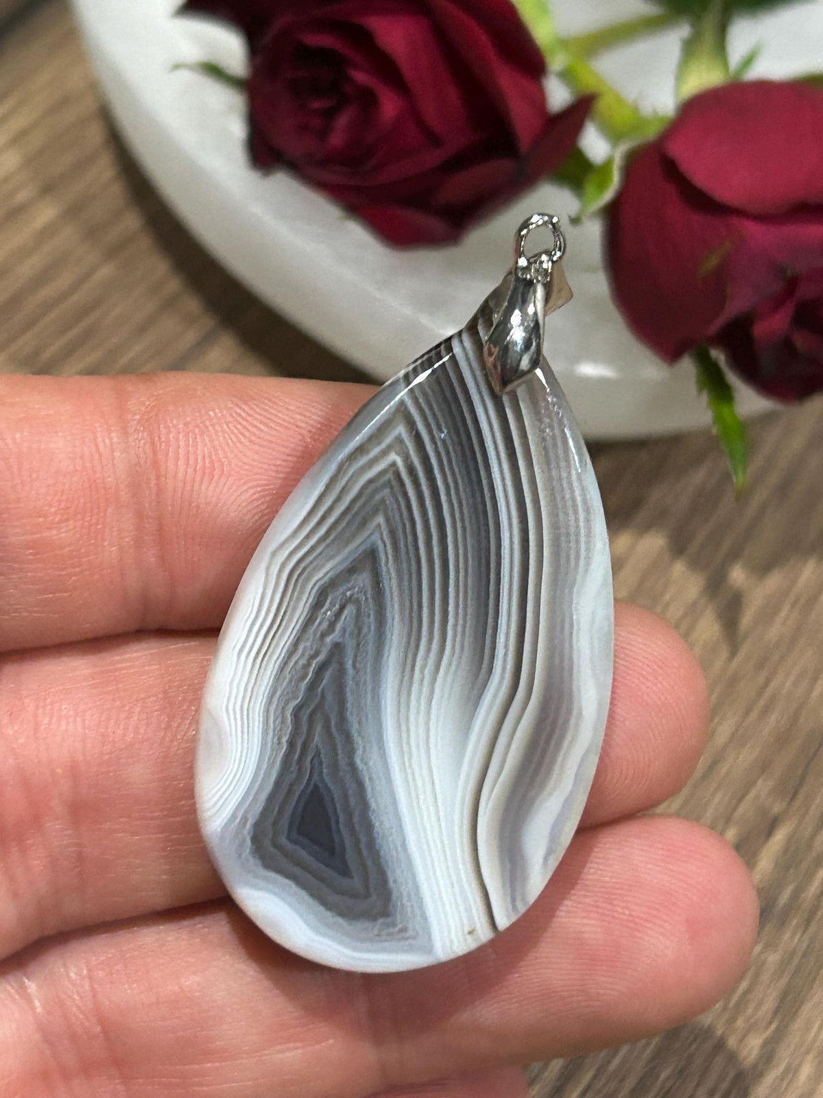 Pendentif goutte en agate du Botswana – 17 g