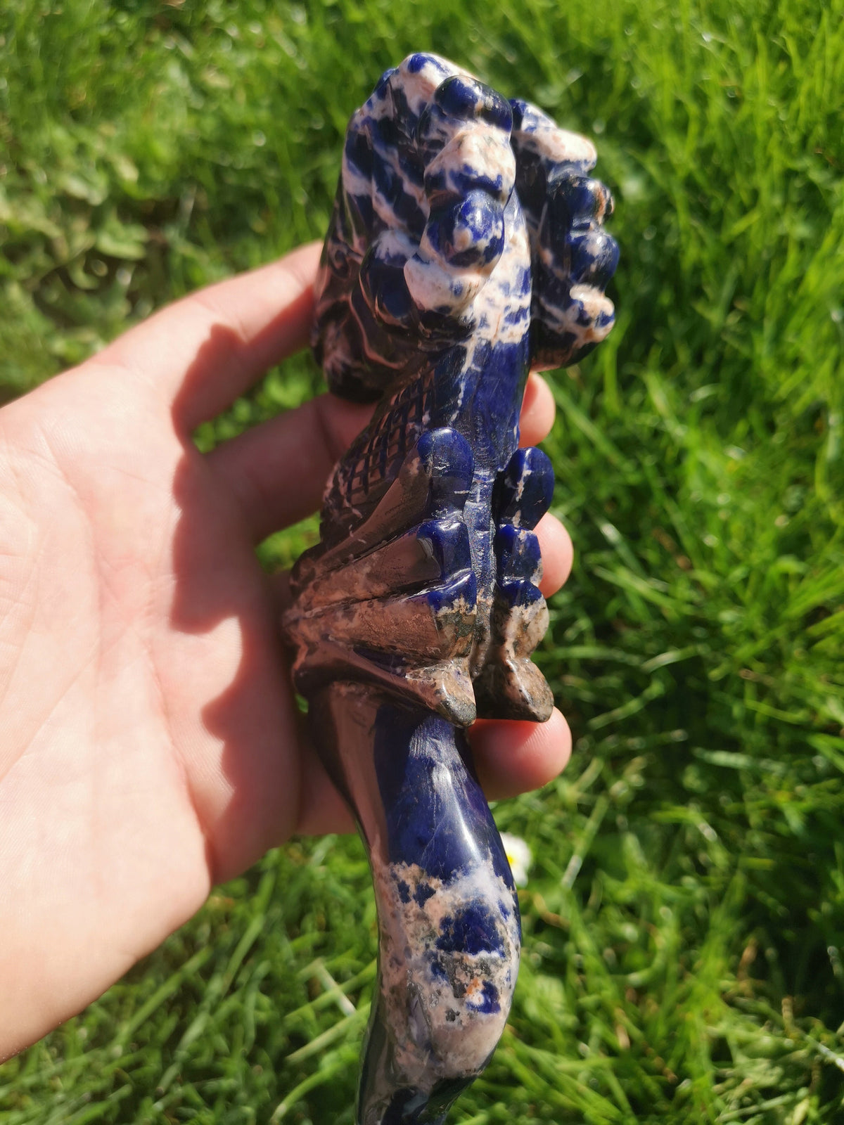 Dague en sodalite naturelle, lame sinueuse et tête de bouc, 20 cm