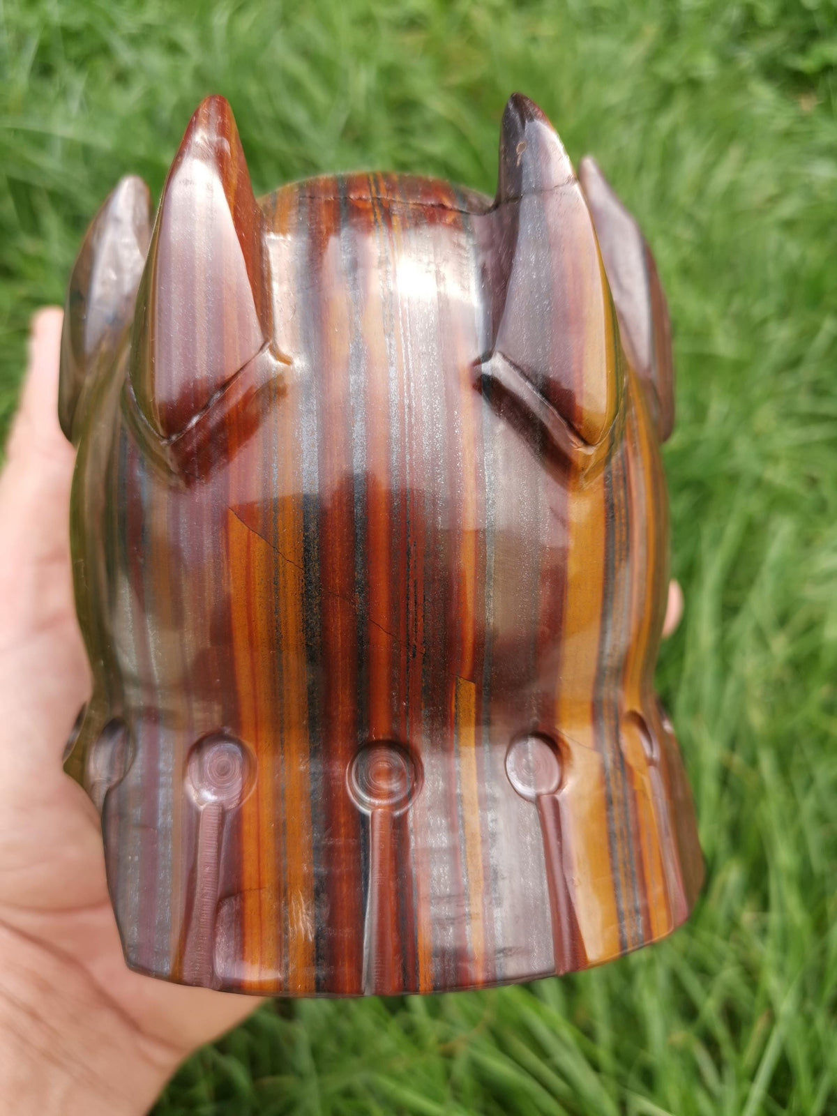 Rzeźba Wojownika Samuraj w Oku tygrydym / Wielokolorowa / Czaszka z kamienia naturalnego kolekcjonerska , Crystal Skull
