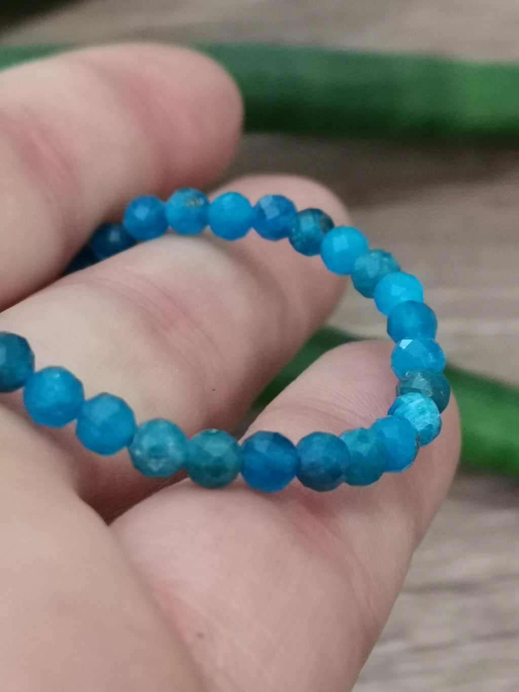 Pulseira à Medida em Apatite em Pedra natural / Pérola redonda de 4 Mm facetada