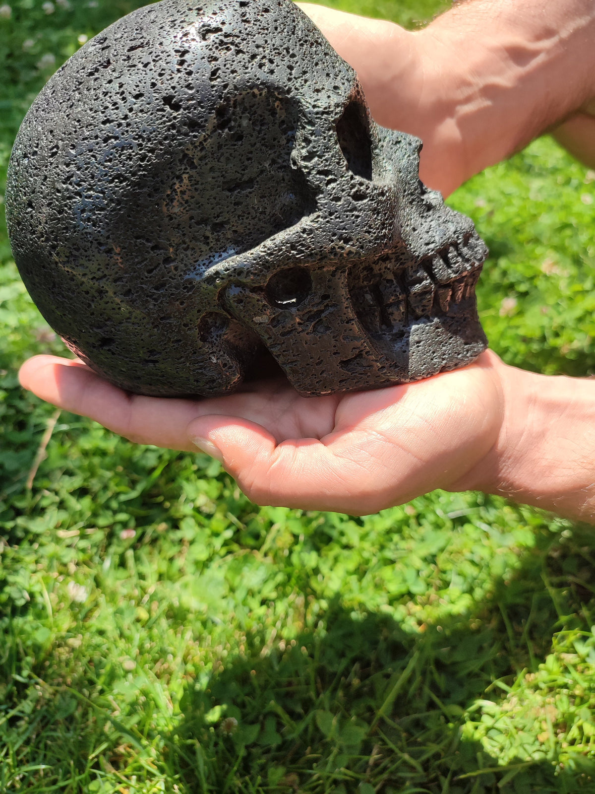 Heißer Lavastein / Schädel XXL / Sammler-Vulkanstein, Memento Mori