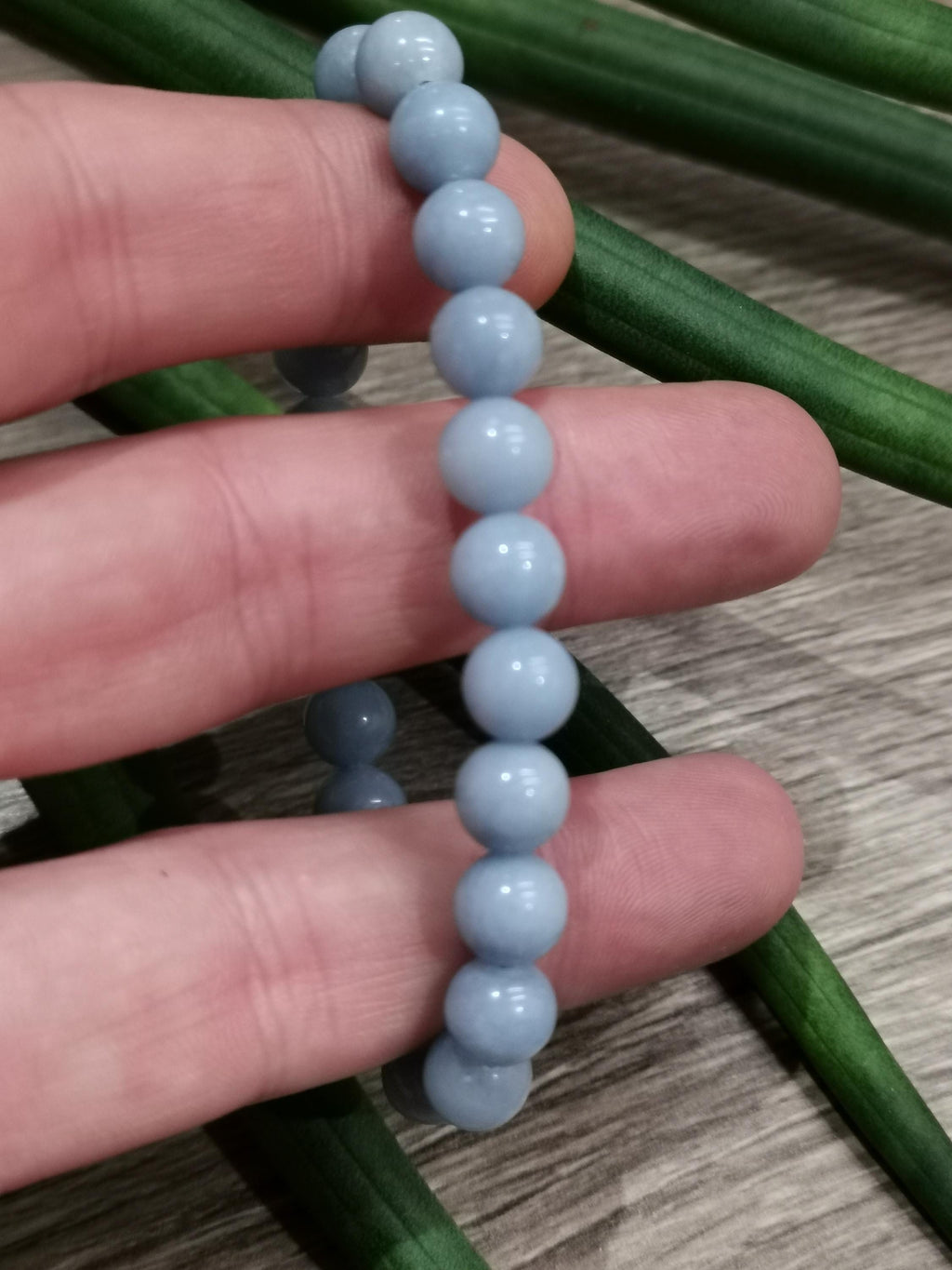 Pulseira em angelite azul, contas redondas de 8 ou 12 mm