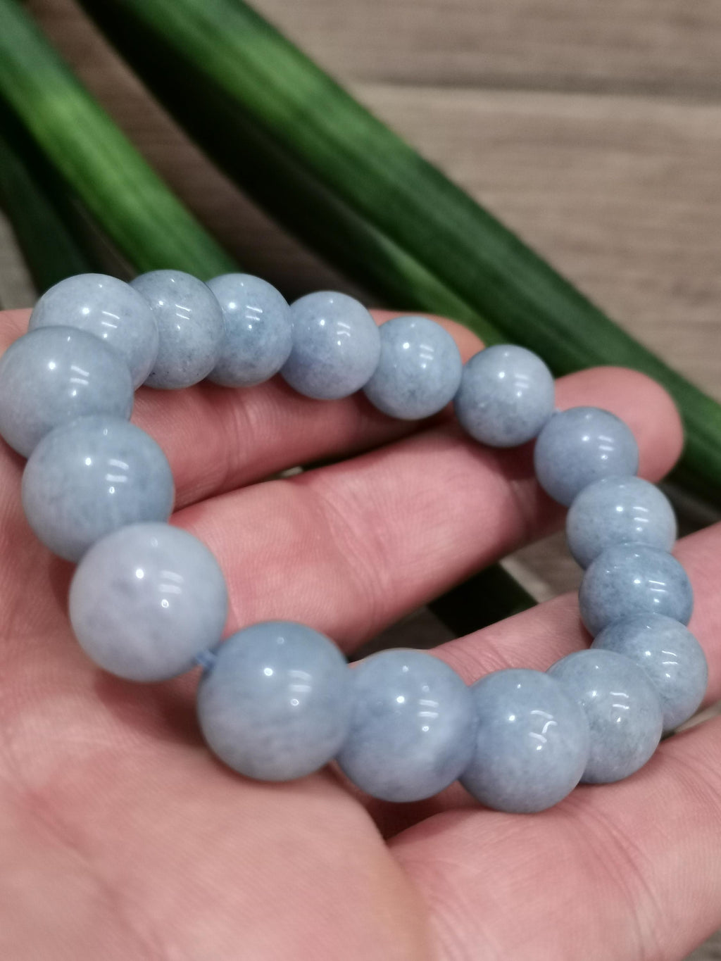 Pulseira em angelite azul, contas redondas de 8 ou 12 mm
