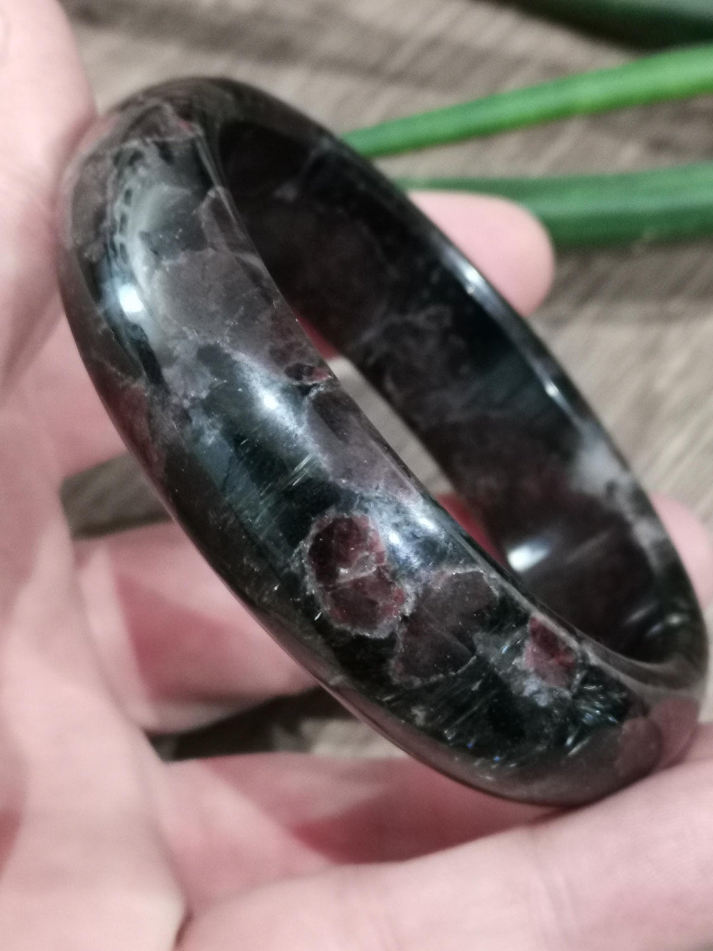Almandijnrood granaat, 64 mm diameter bangle-armband van natuurlijke lithotherapie-steen