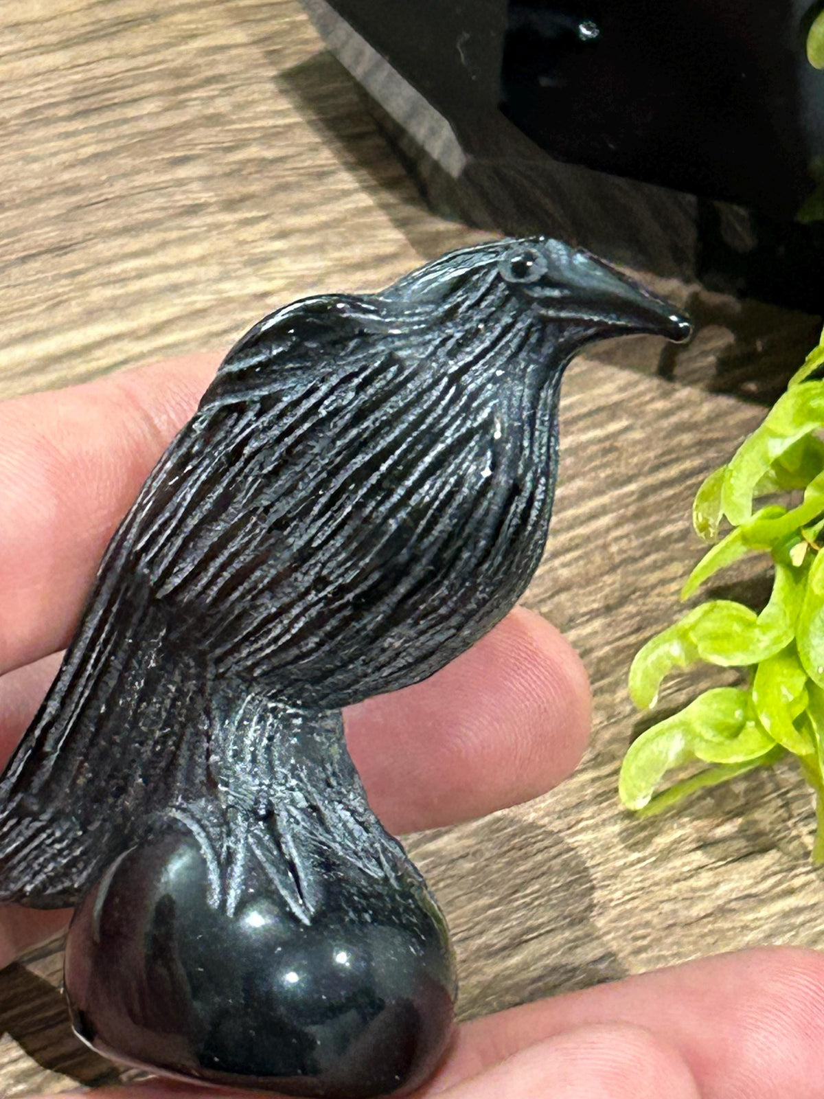 Vogelsculptuur 70 Gr , Raaf van Gepolijst Zwart Obsidiaan , Natuurlijke Vulkanische Steen