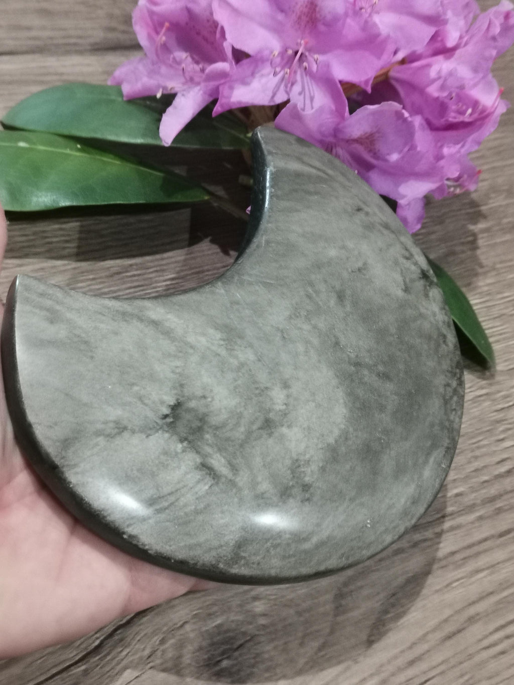 Lune en obsidienne dorée – Pierre naturelle de 15,7 cm