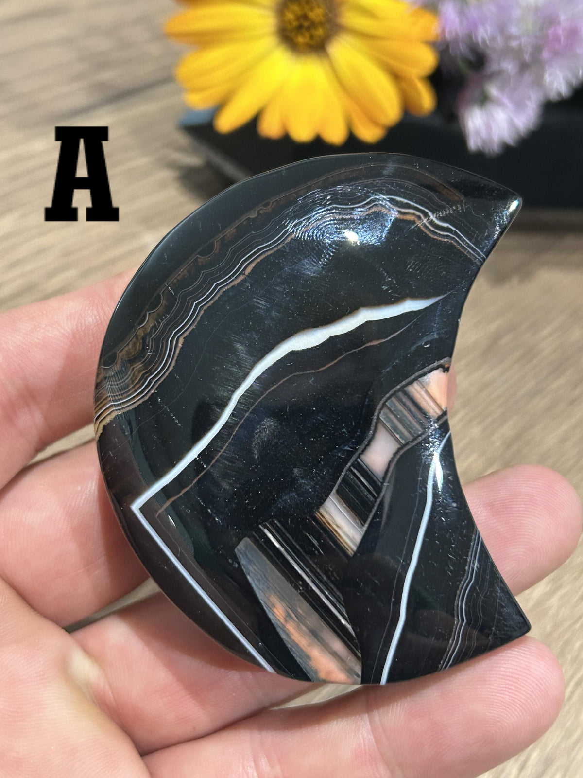 Lune en agate noire sardonyx à bandes d’Uruguay – Au choix