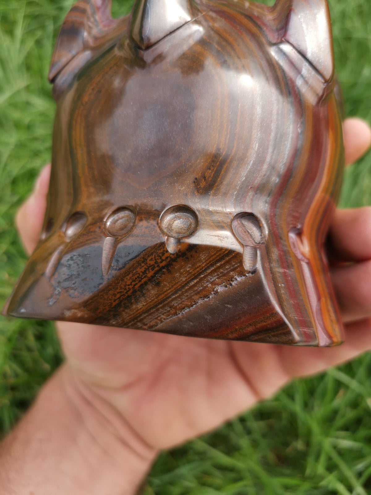 Standbeeld van een samoeraikrijger van tijgeroog / Meerkleurig / Collectie schedel van natuursteen, Crystal Skull