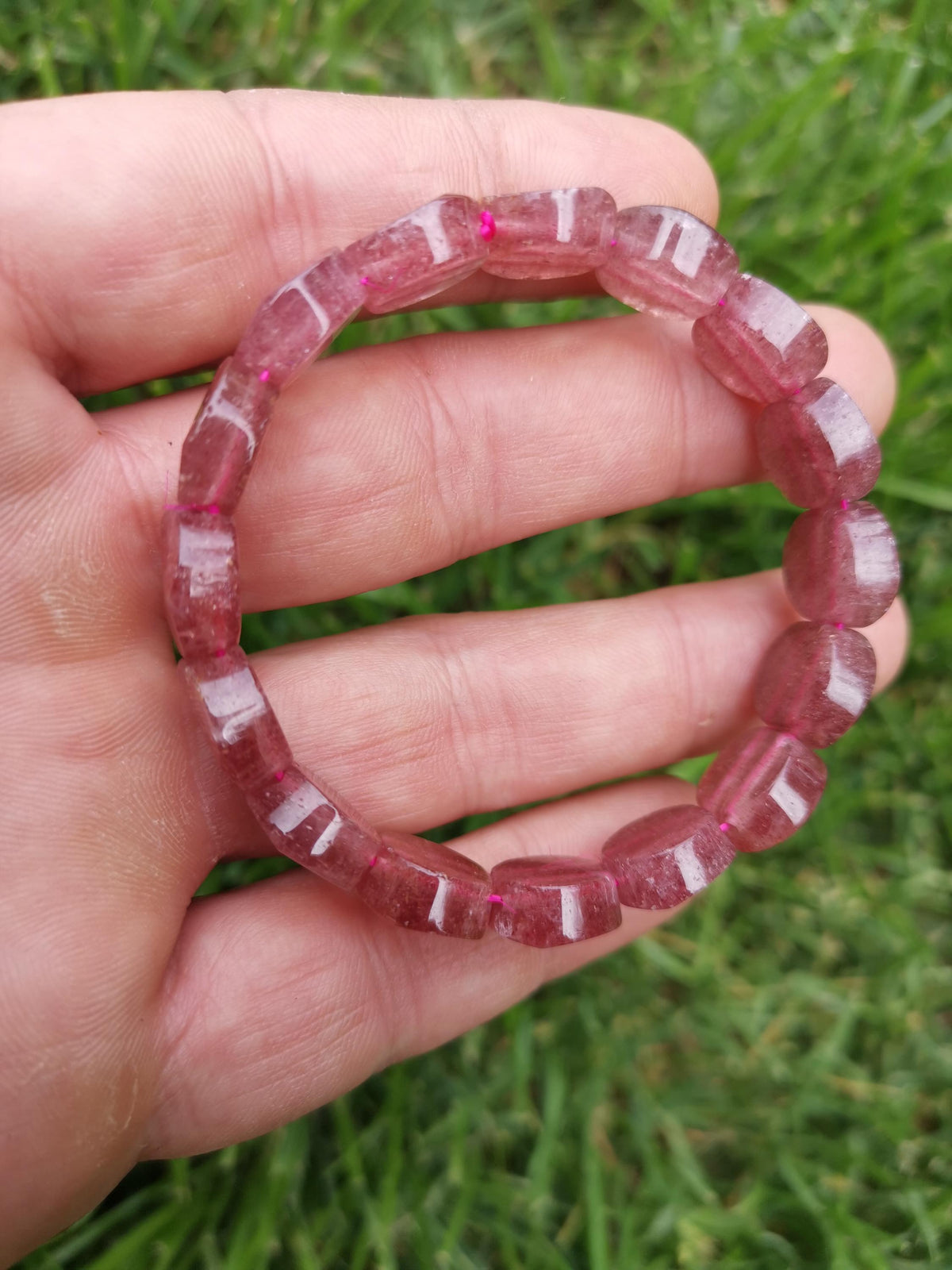 Pulseira em quartzo morango de Madagascar – Pastilhas facetadas