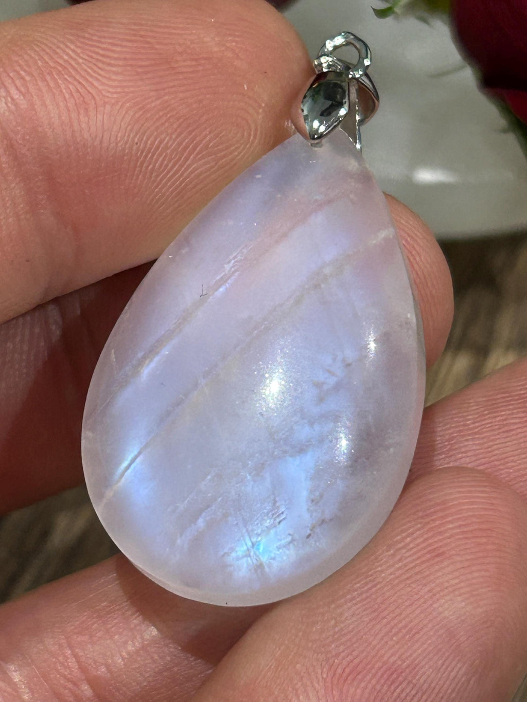 Tropfenanhänger aus Mondstein – 12 g