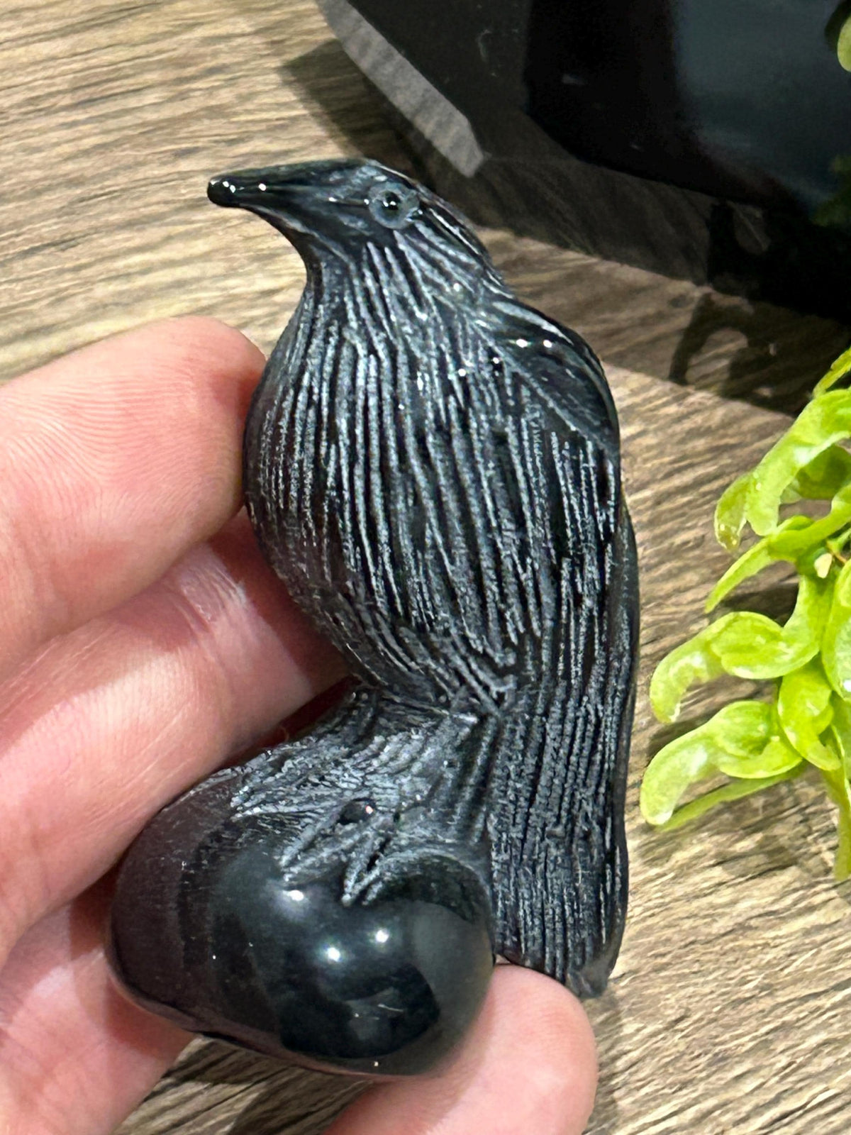 Vogelsculptuur 70 Gr , Raaf van Gepolijst Zwart Obsidiaan , Natuurlijke Vulkanische Steen