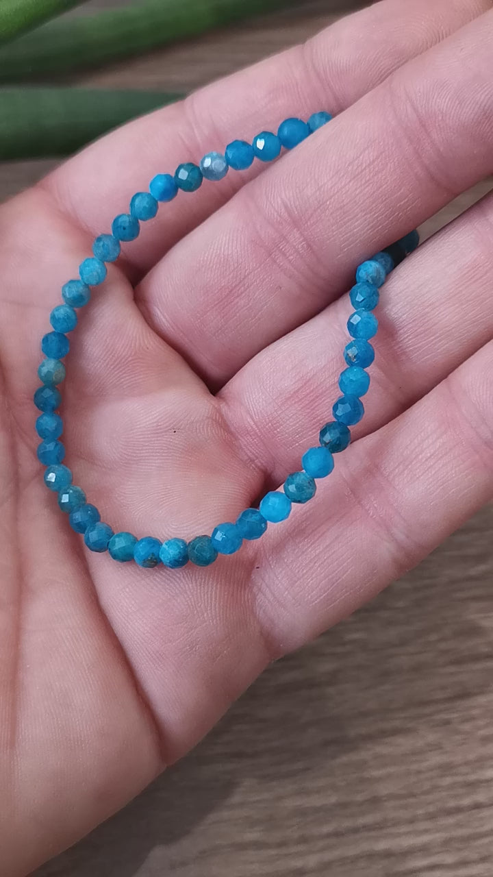 Pulseira à Medida em Apatite em Pedra natural / Pérola redonda de 4 Mm facetada
