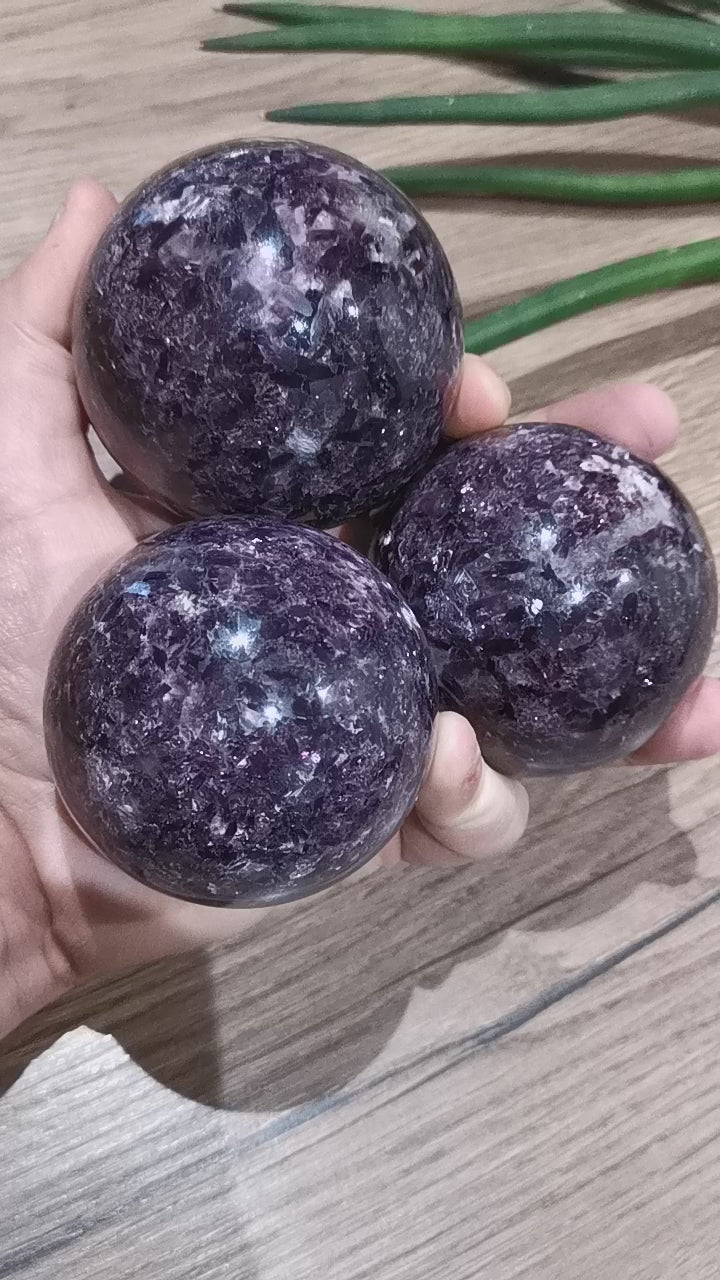 Mica Violeta / Mica Púrpura, Lepidolita AA+ / ESFERA A ELEGIR Rara de Tanzania