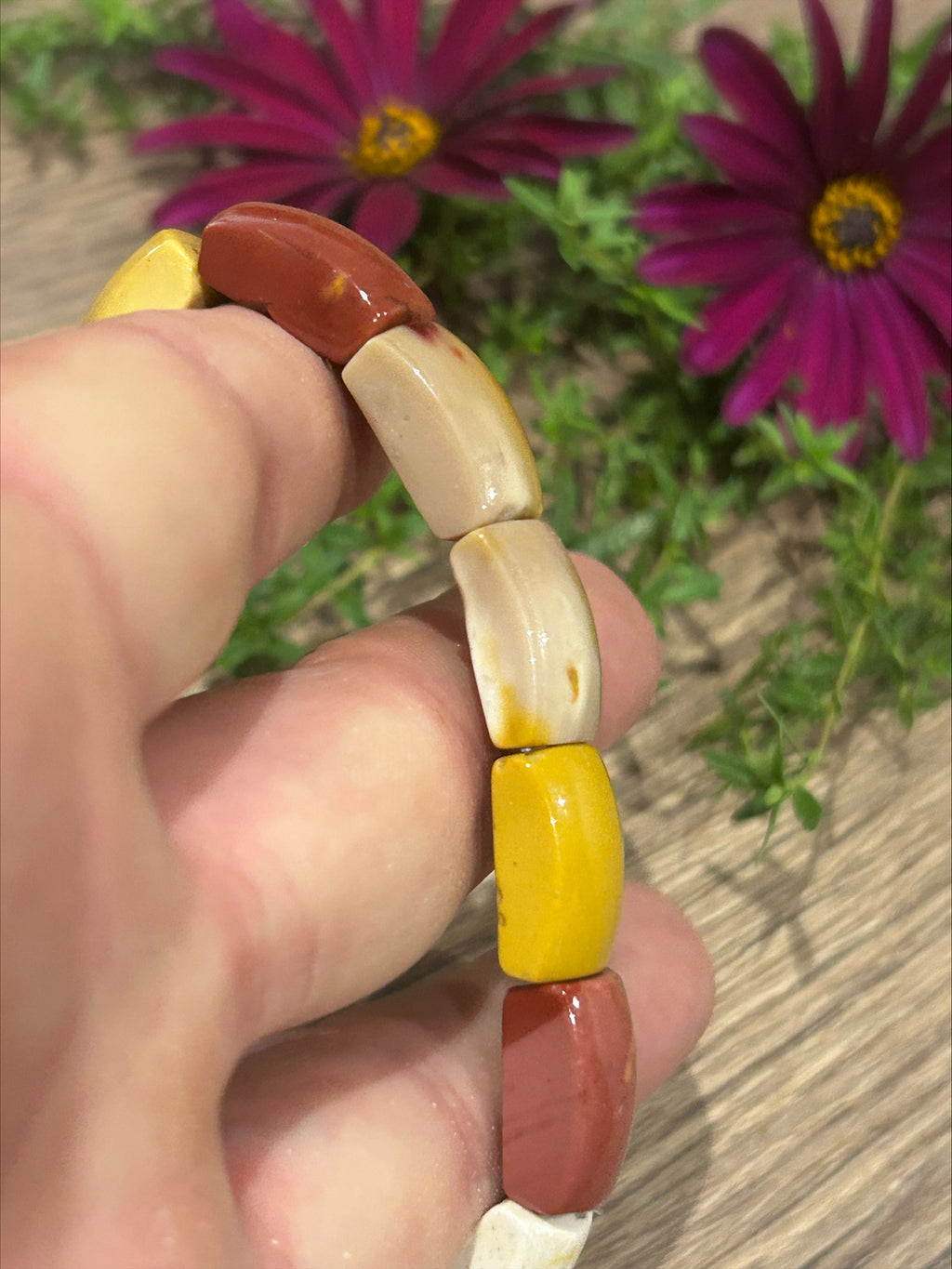 Minerals -> Mooka Jasper, mookaite / Rectangular bead bracelet, 17 x 10 mm
