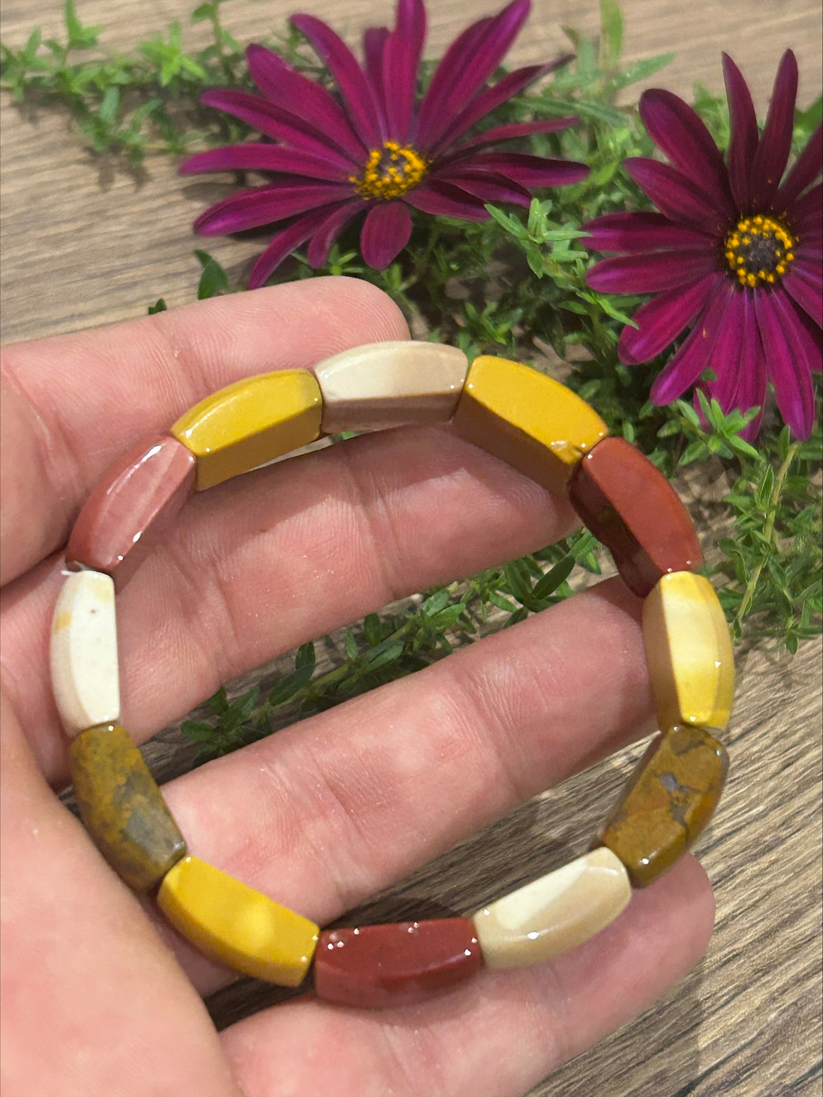 Minerals -> Mooka Jasper, mookaite / Rectangular bead bracelet, 17 x 10 mm