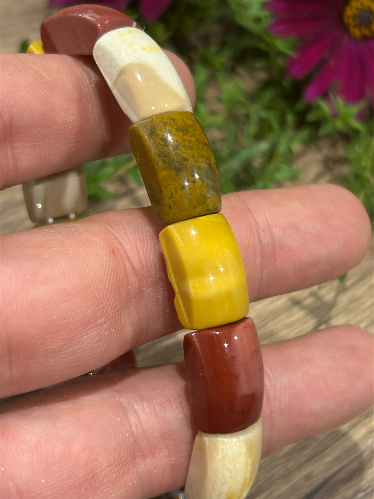 Minerals -> Mooka Jasper, mookaite / Rectangular bead bracelet, 17 x 10 mm